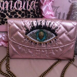 BRAND NEW! Metallic pink!🩷💗